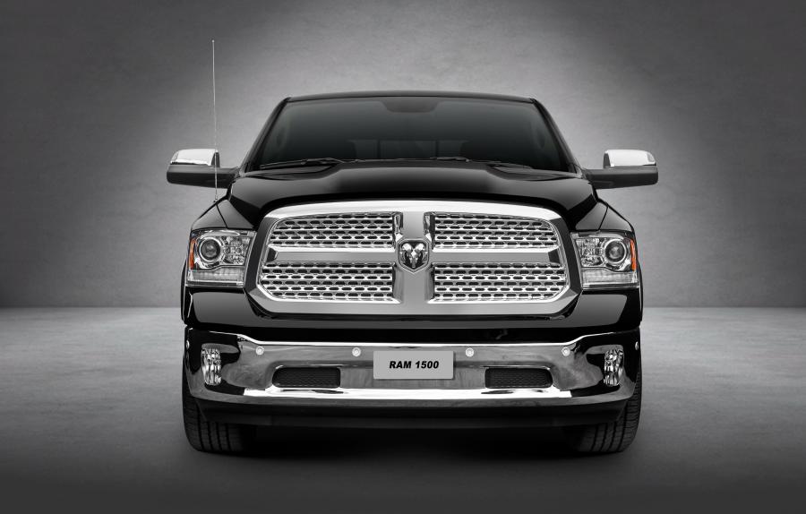  Dodge Ram 1500 Laramie Crew Cab 2016 года  (LA) (фото 4 из 8)